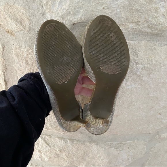 Kelly & Katie Peep Toe Open Side Wedding Gold Silver Sparkle Heels SZ 6 - Picture 7 of 8